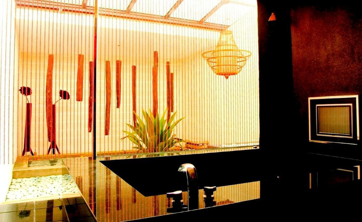 Hip Spa Motel Ταϊχούνγκ Εξωτερικό φωτογραφία