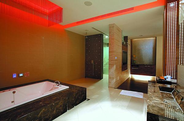 Hip Spa Motel Ταϊχούνγκ Εξωτερικό φωτογραφία