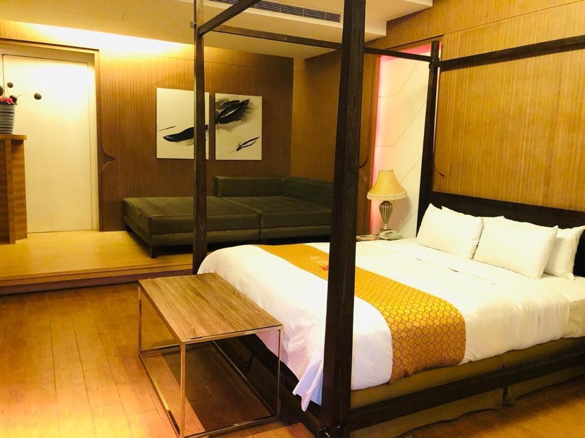 Hip Spa Motel Ταϊχούνγκ Εξωτερικό φωτογραφία